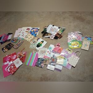 Box Of Gift Bags, Tissue, Wrappypaper Etc. At Least 60+ Items